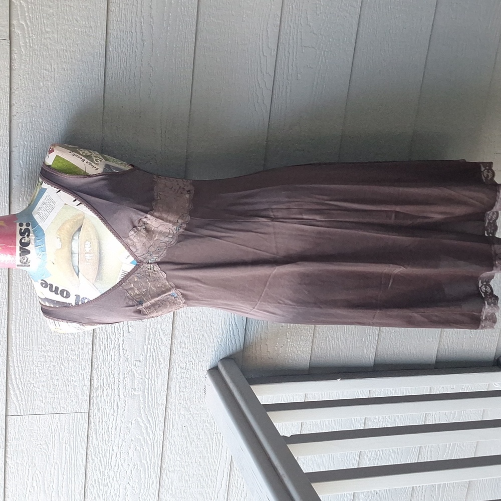 Vintage brown slip dress with lace details
